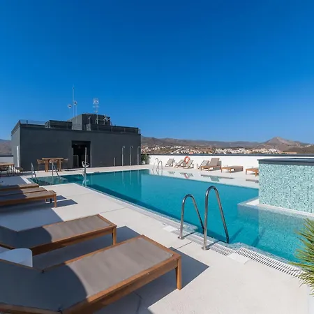 Xpce Urban 6 Skyline - Parking Free Malaga