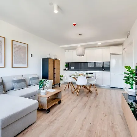 Xpce Urban 6 Skyline - Parking Free Malaga